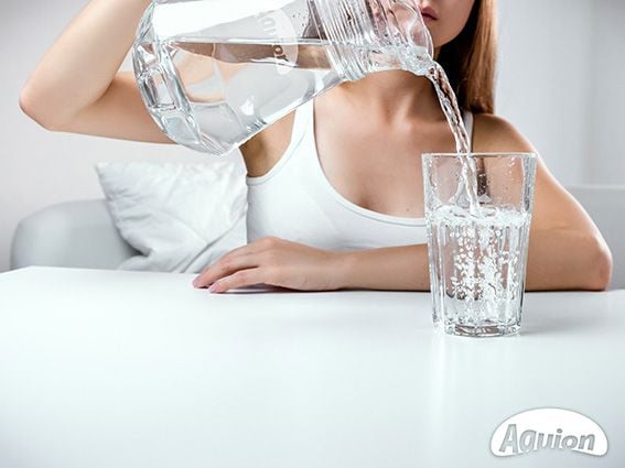 10 Gründe, mehr Wasser zu trinken.